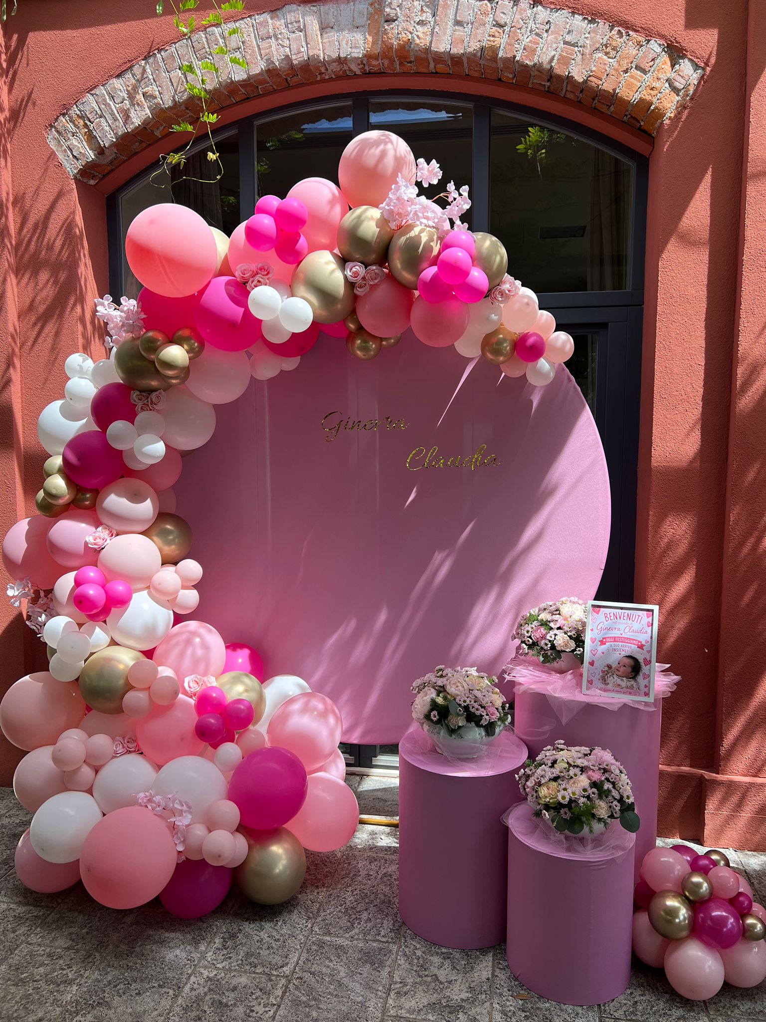 Allestimento per battesimo rosa e oro a Varese